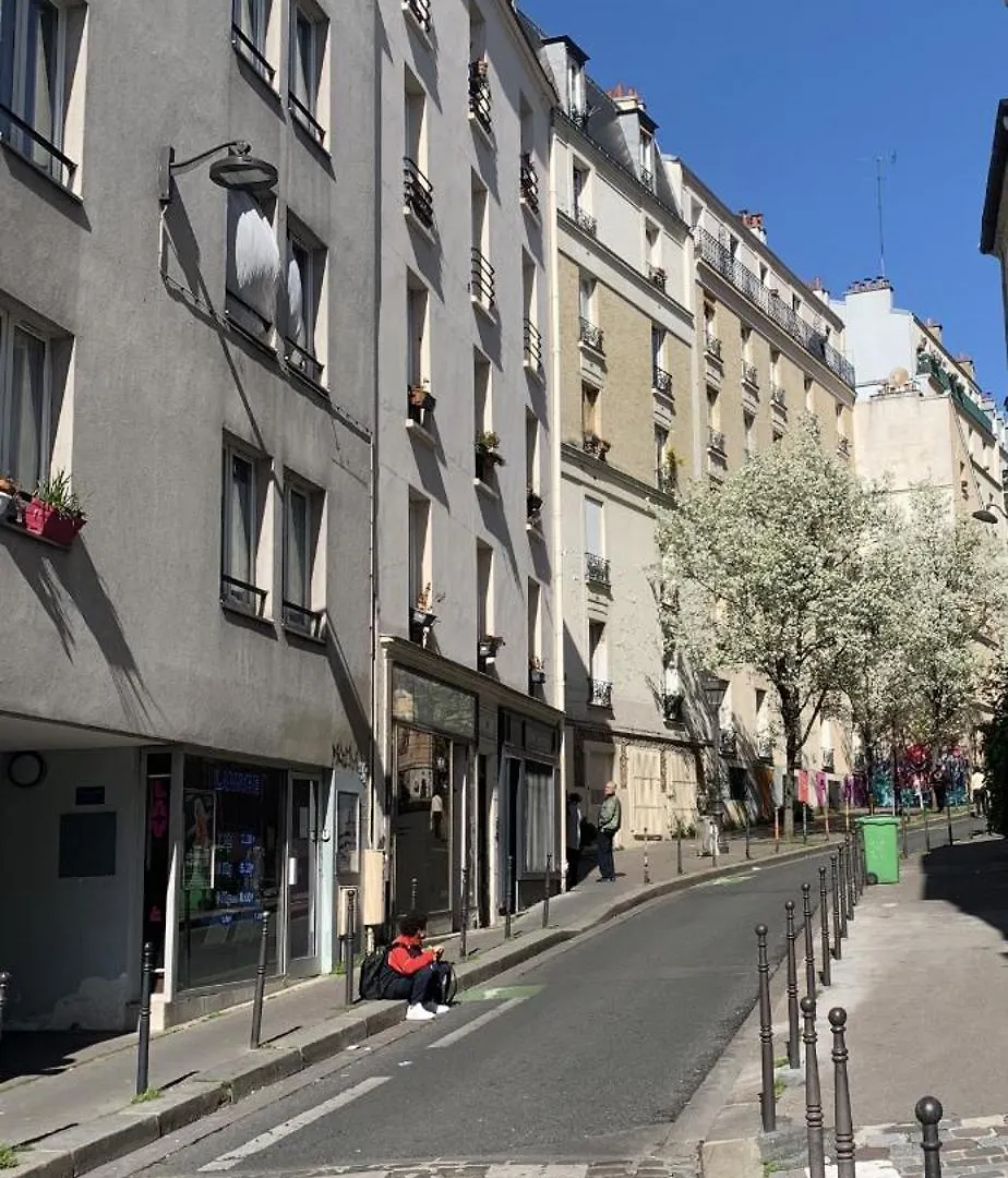 Paris Cosy Art Apartment 0*,  France