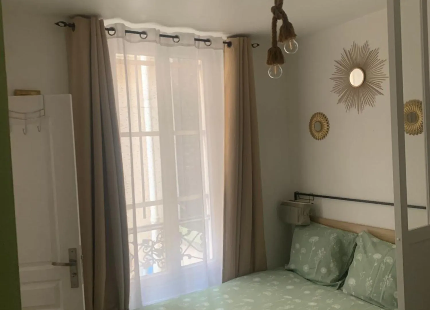 Paris Cosy Art Apartment